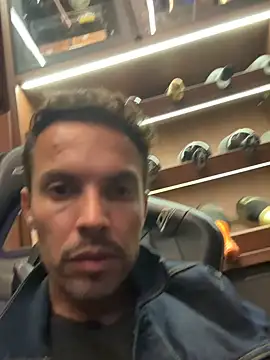 Snapshot of Naldopaugrand chatting on 02-10-26, 11:53 Naldopaugrand online show from 02-10-26, 11:53