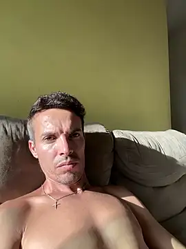 Snapshot of Naldopaugrand chatting on 02-13-26, 10:33 Naldopaugrand online show from 02-13-26, 10:33