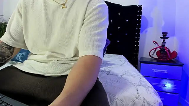 Liam saint online show from 04-15-26, 01:07