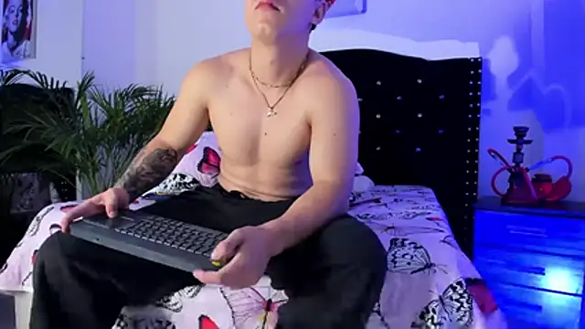 Liam saint online show from 04-16-26, 12:17