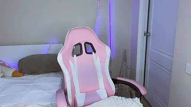 jasmilee online show from 02-23-26, 01:19