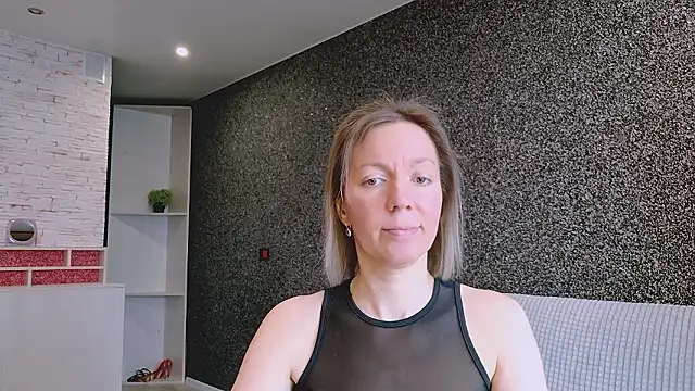 Amanda Luxe online show from 03-14-26, 03:12