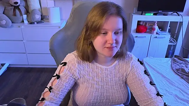 Ol1via online show from 04-14-26, 04:40