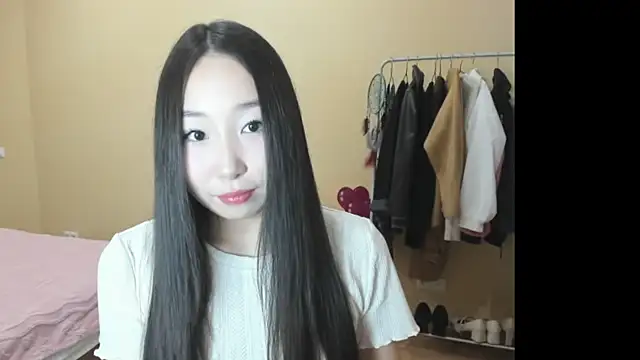 Snapshot of Amane_Yuki chatting on 03-28-26, 05:23 Amane Yuki online show from 03-28-26, 05:23