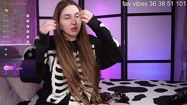 Alice Goth online show from 03-15-26, 09:26