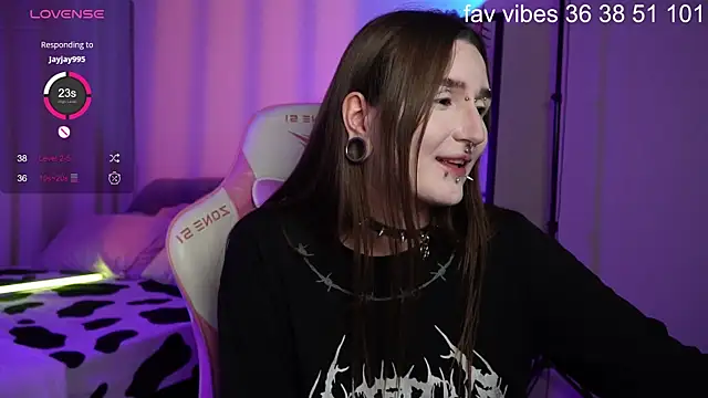 Alice Goth online show from 07-02-26, 05:46
