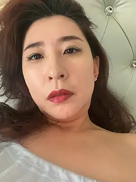 Jingjingxiang-520 online show from 06-27-26, 02:27