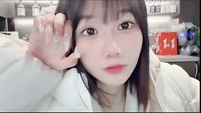 Snapshot of Ccc7- chatting on 03-09-26, 12:09 Ccc7- online show from 03-09-26, 12:09