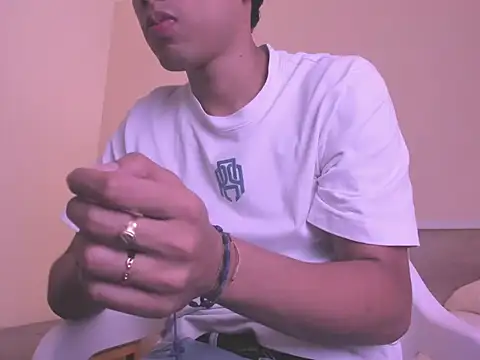 Snapshot of AustinTowers chatting on 01-31-26, 07:45 AustinTowers online show from 01-31-26, 07:45