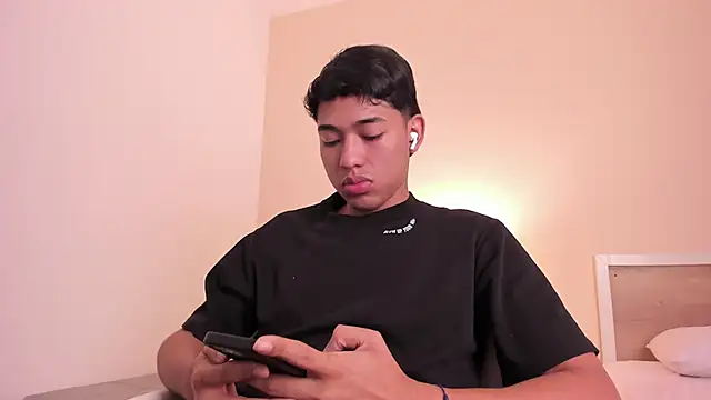 Snapshot of AustinTowers chatting on 02-24-26, 07:56 AustinTowers online show from 02-24-26, 07:56