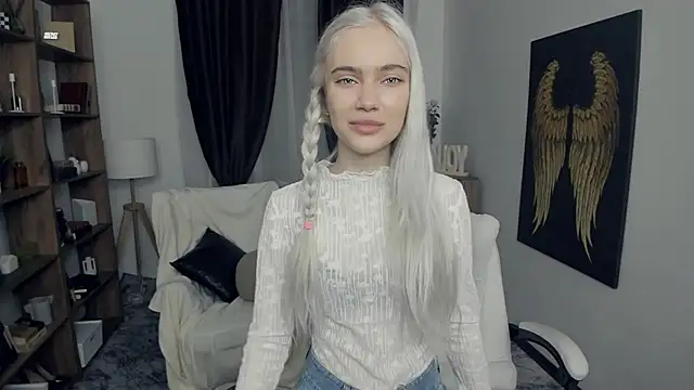 KristalCrowner online show from 02-12-26, 07:09