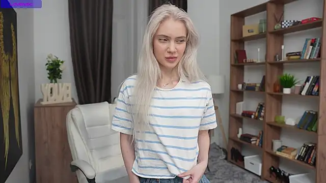 KristalCrowner online show from 04-04-26, 07:33