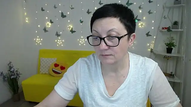 EmilyL0ve online show from 03-08-26, 02:04