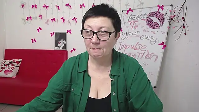 EmilyL0ve online show from 03-16-26, 06:23