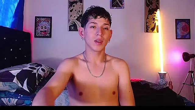 Snapshot of yorsamm_smit chatting on 02-15-26, 09:22 yorsamm smit online show from 02-15-26, 09:22