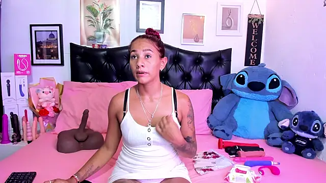 Snapshot of ValeryPettry_11 chatting on 06-12-26, 03:38 ValeryPettry 11 online show from 06-12-26, 03:38