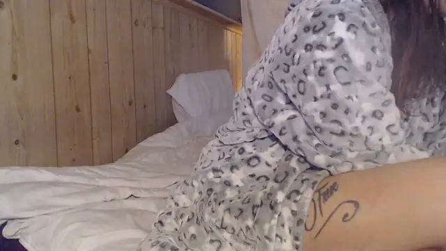 saraswirls69xh online show from 03-08-26, 12:31