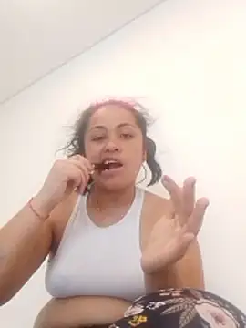 Luli2401 online show from 01-09-26, 04:32