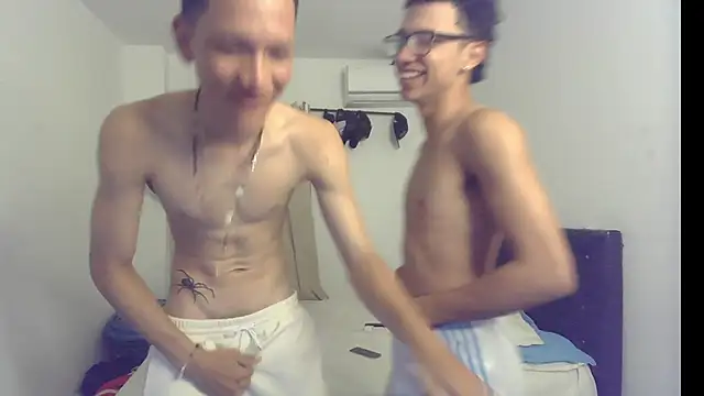 pocket loversxxx online show from 04-25-26, 03:42