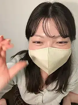   Yui  online show from 05-16-26, 12:48