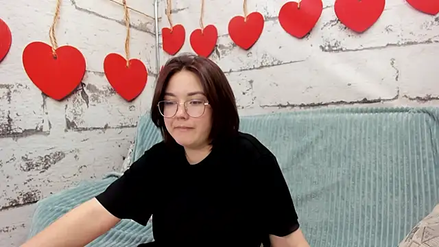 Snapshot of Sweetie_Rozzy chatting on 05-06-26, 01:25 Sweetie Rozzy online show from 05-06-26, 01:25