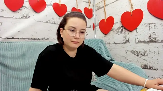 Snapshot of Sweetie_Rozzy chatting on 05-14-26, 01:45 Sweetie Rozzy online show from 05-14-26, 01:45