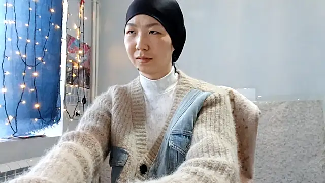 VuiCutie online show from 01-07-26, 03:53