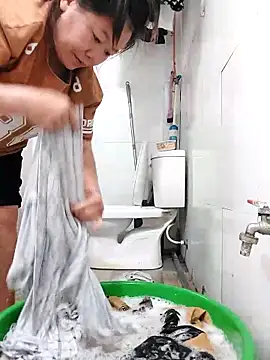 Snapshot of donaaa2 chatting on 02-15-26, 02:19 donaaa2 online show from 02-15-26, 02:19