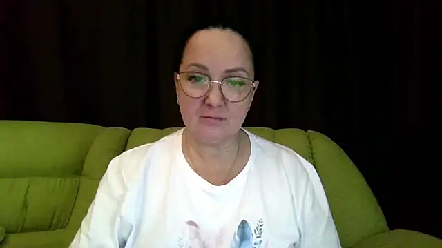 Snapshot of infinity_loveliness chatting on 06-18-26, 08:14 infinity loveliness online show from 06-18-26, 08:14