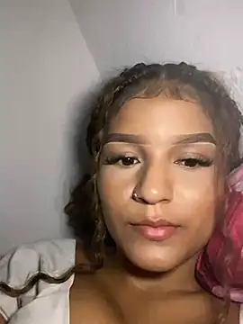 Snapshot of MelodyRouse chatting on 07-16-26, 01:55 MelodyRouse online show from 07-16-26, 01:55
