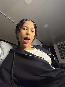 vicky bass  online show from 02-07-26, 04:16