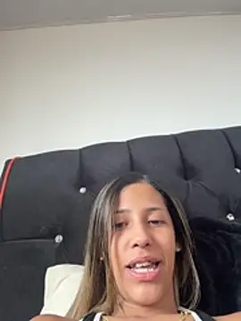 vicky bass  online show from 06-03-26, 02:19