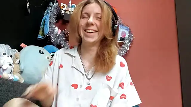 TiaraHenegan online show from 01-06-26, 08:29