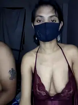 Snapshot of rani_coupleee chatting on 04-24-26, 05:37 rani coupleee online show from 04-24-26, 05:37