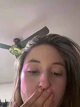 Snapshot of lriana_miller chatting on 02-03-26, 02:53 lriana miller online show from 02-03-26, 02:53