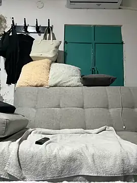 Snapshot of lriana_miller chatting on 02-19-26, 01:45 lriana miller online show from 02-19-26, 01:45