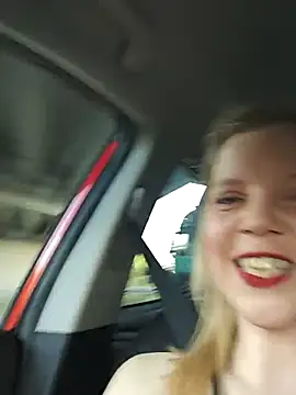Snapshot of VlaamseMaaike chatting on 04-30-26, 06:14 VlaamseMaaike online show from 04-30-26, 06:14