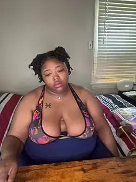 Chocolatebunnyxx96 online show from 04-23-26, 03:14