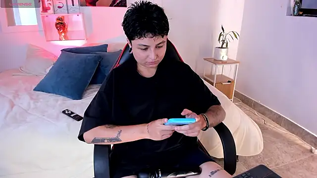 Zury Ramirez online show from 03-16-26, 07:51