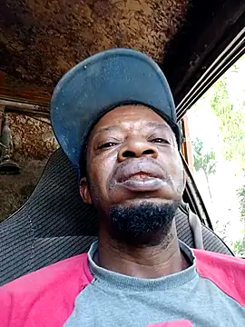 Negaomalinha1 online show from 02-13-26, 03:41