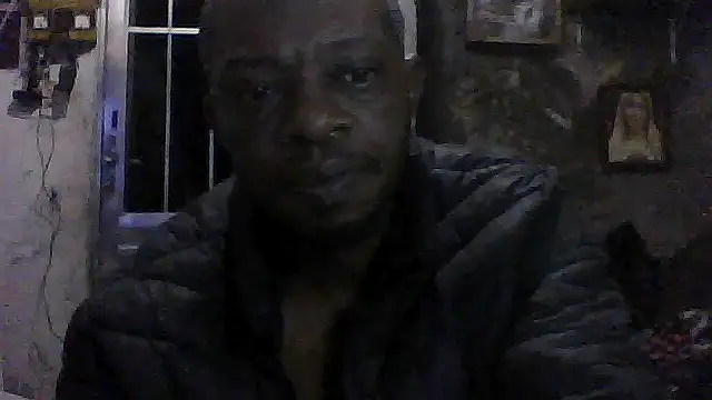 Snapshot of Negaomalinha1 chatting on 06-11-26, 02:44 Negaomalinha1 online show from 06-11-26, 02:44