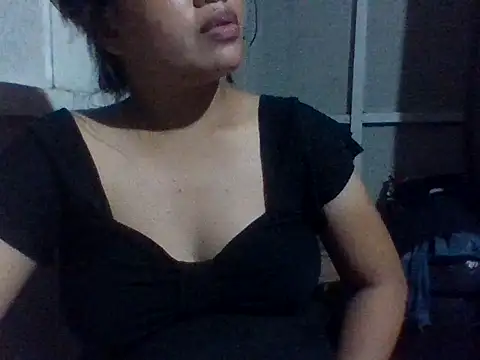 Snapshot of sweetprinces08 chatting on 02-06-26, 01:14 sweetprinces08 online show from 02-06-26, 01:14