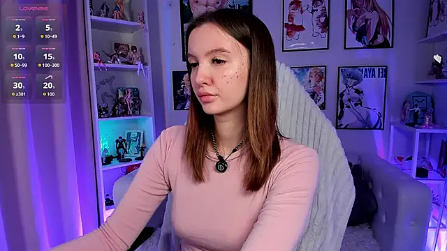 Snapshot of Layla_Bloom chatting on 02-27-26, 05:35 Layla Bloom online show from 02-27-26, 05:35