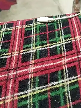 Snapshot of Cute-angle-1 chatting on 01-06-26, 04:43 Cute-angle-1 online show from 01-06-26, 04:43