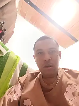 Snapshot of Ellatin15 chatting on 02-19-26, 03:02 Ellatin15 online show from 02-19-26, 03:02