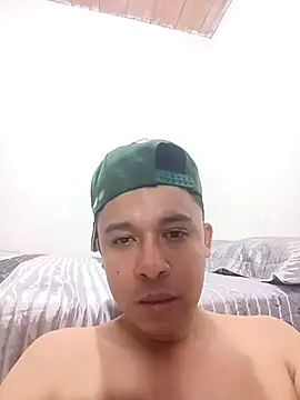 Snapshot of Ellatin15 chatting on 02-22-26, 04:46 Ellatin15 online show from 02-22-26, 04:46