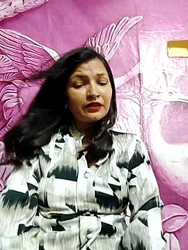 Snapshot of Priyaa_1433 chatting on 06-27-26, 05:51 Priyaa 1433 online show from 06-27-26, 05:51