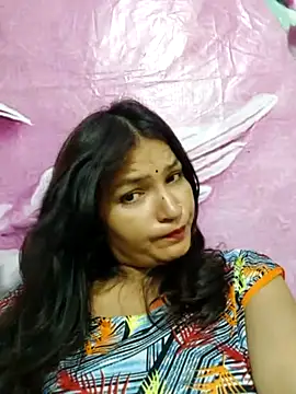 Snapshot of Priyaa_1433 chatting on 07-17-26, 05:40 Priyaa 1433 online show from 07-17-26, 05:40
