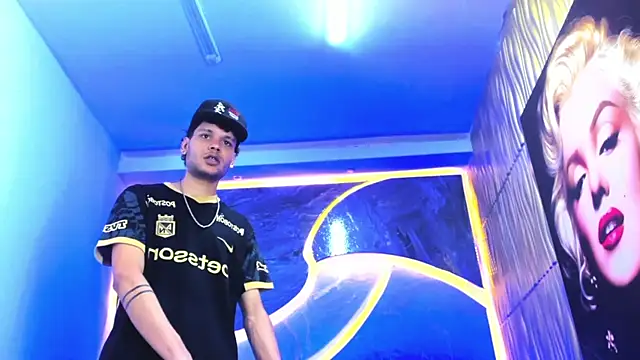 Snapshot of Lucas_hot_20 chatting on 02-09-26, 01:26 Lucas hot 20 online show from 02-09-26, 01:26