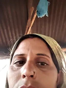 Snapshot of Bhavna8080 chatting on 04-22-26, 12:35 Bhavna8080 online show from 04-22-26, 12:35